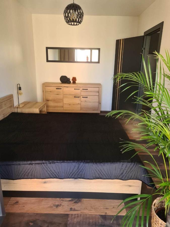 Copper Free Parking Apartment Wroclaw