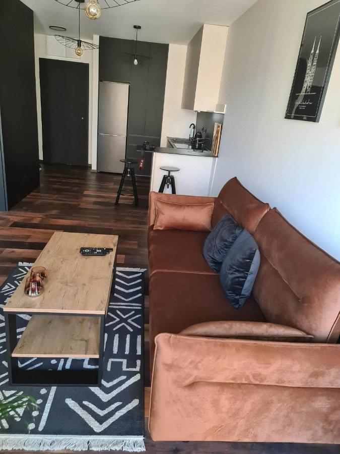 Copper Free Parking Apartment